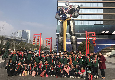 最最最具科技感的春游研学之旅,就在VR乐园开启!游玩科普两不误!