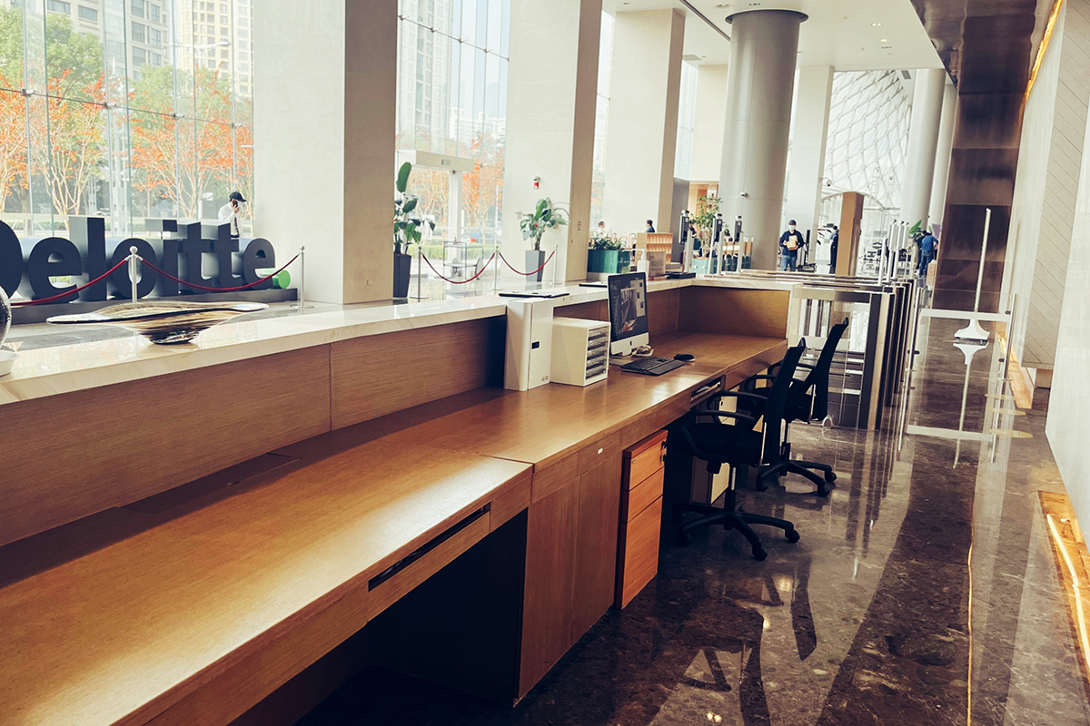 刘鹤调研集成电路企业并主持召开座谈会