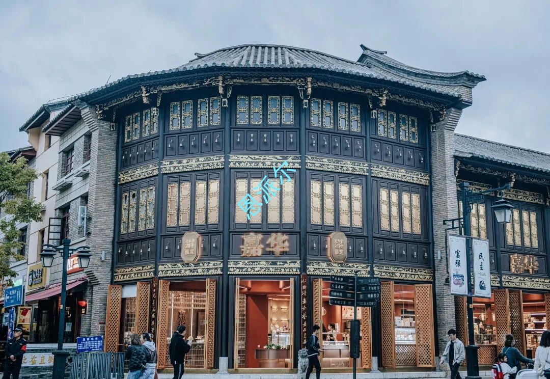 嘉华——红棕展柜