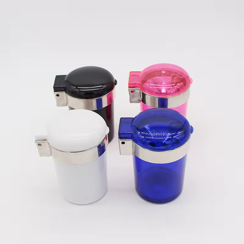 Multifunctional Cheap Plastic Promotional Car Cigarette Cigar Ashtray with LED Light