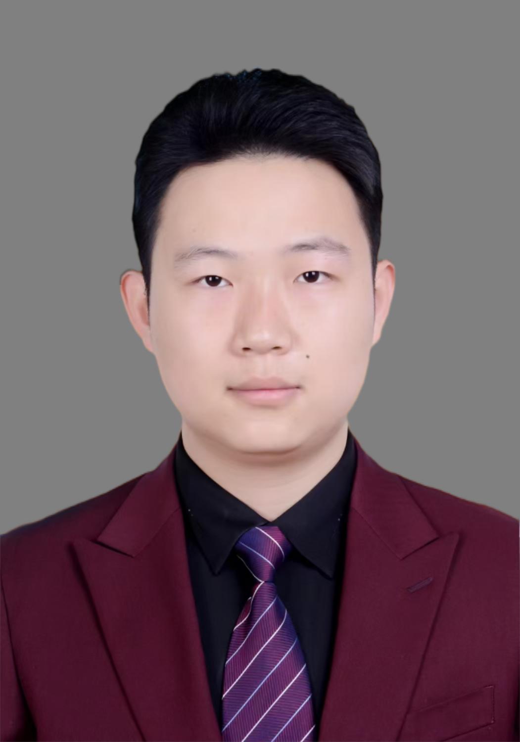 王荣伟（实习律师）