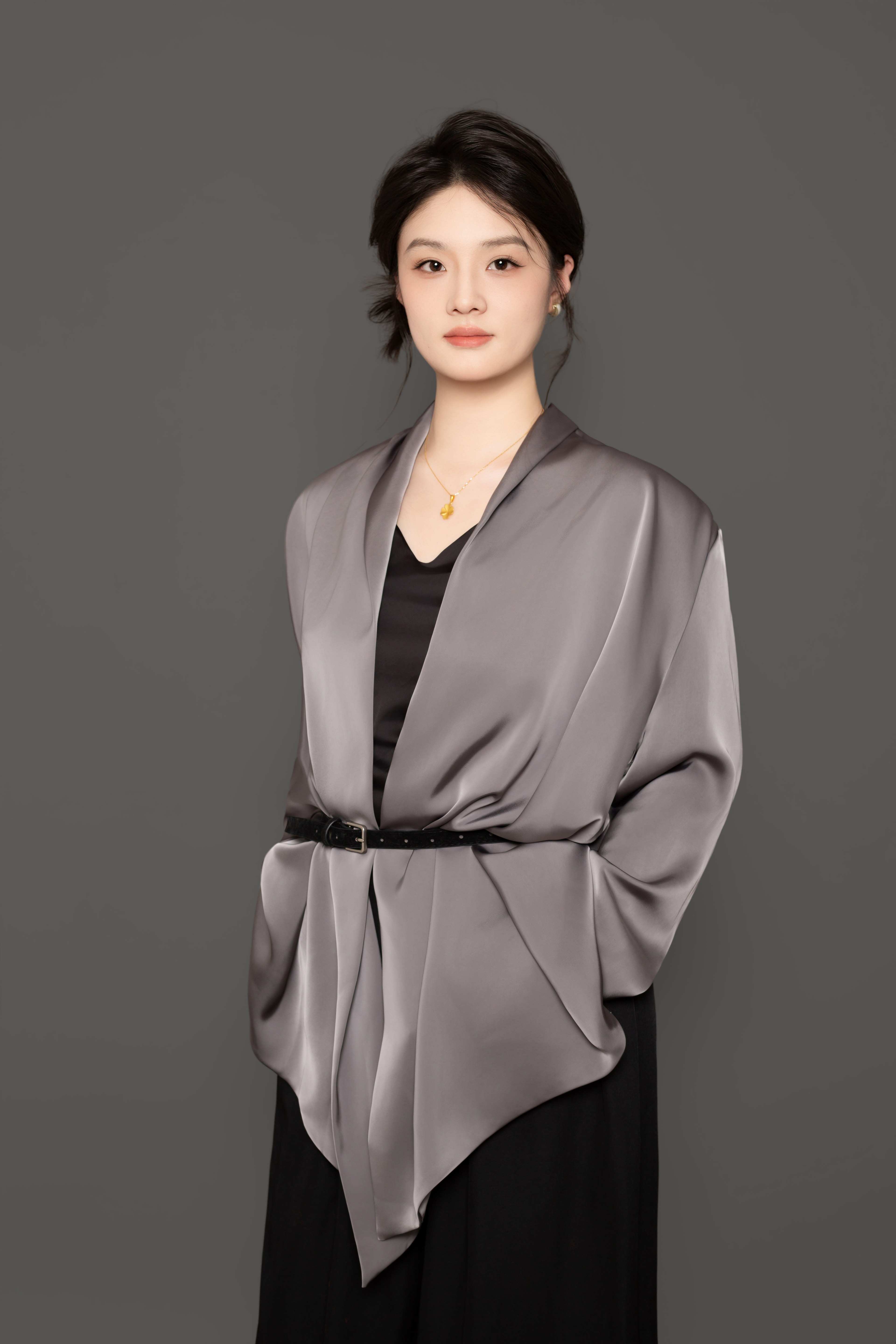 谢琳（专职律师）