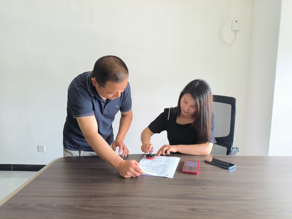 “点对点”签约重点项目 “一对一”提供精准服务