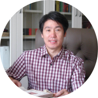 许文年
博士,二级教授,三峡大学、河海大学博士生导师,三峡学者。三峡大学岩土工程及防灾减灾学科带头人、湖北省科技创新团队主研人员、湖北省享受省政府特殊津贴专家、宜昌市优秀发明人、湖北省新世纪高层次人才工程第二层次人选。近年来主持了各类国家级科研项目9项、省部级科研项目6项、各类横向科研项目40余项;目前正主持国家重点研发计划项目课题1项、国家自然科学基金面上项目1项、湖北省自然科学基金重点项目1项、横向科研项目5项,可支配科研总经费逾500万;出版学术专著4部,在核心以上刊物发表学术论文200余篇,其中三大检索收录40余篇;获授权国家发明专利20余项,实用新型专利60余项;以第一完成人获省部级科技成果一等奖1次、二等奖3次,以第一起草人编制国家能源行业NB标准1部,以第一完成人获得水利部技术成果认证3项。Email:xwn@ctgu.edu.cn