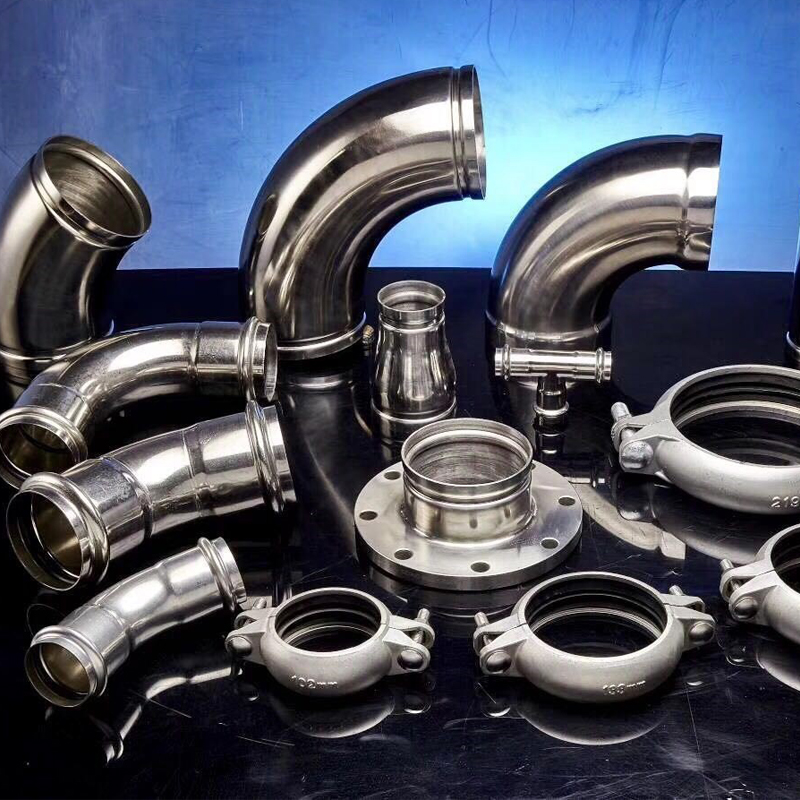 Thin walled stainless steel pipes and fittings