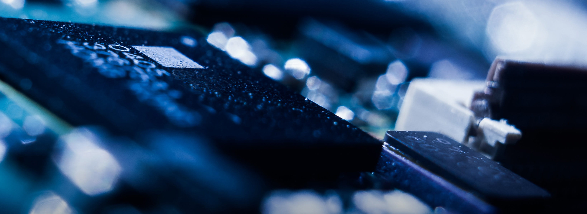 芯片代工前二企业台积电和三星电子考虑在中东建厂