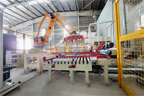 黑龍江|水鎂石粉自動(dòng)包裝碼垛生產(chǎn)線(xiàn)