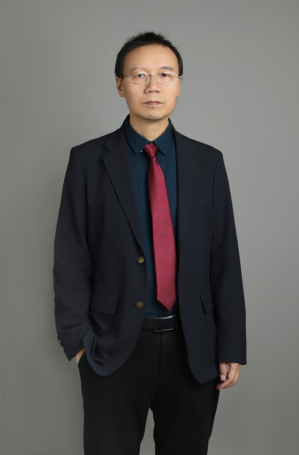 施常元:男,汉族,1970年3月出生,民盟盟员,硕士研究生。现任新疆炎黄律师事务所合伙人、执业律师。