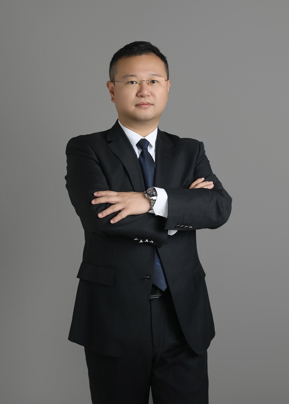 万益,男,汉族,1984年7月出生,政治面貌:党员,学历:硕士研究生。现任新疆先觉律师事务所副主任、合伙人;克拉玛依市律师协会青年律师委员会副主任。
获得荣誉: 2017年12月,新疆律师协会申请律师执业人员培训班优秀学员;2021年1月,克拉玛依市律师行业“杰出青年律师”;2022年7月,新疆律师协会“优秀共产党员”。