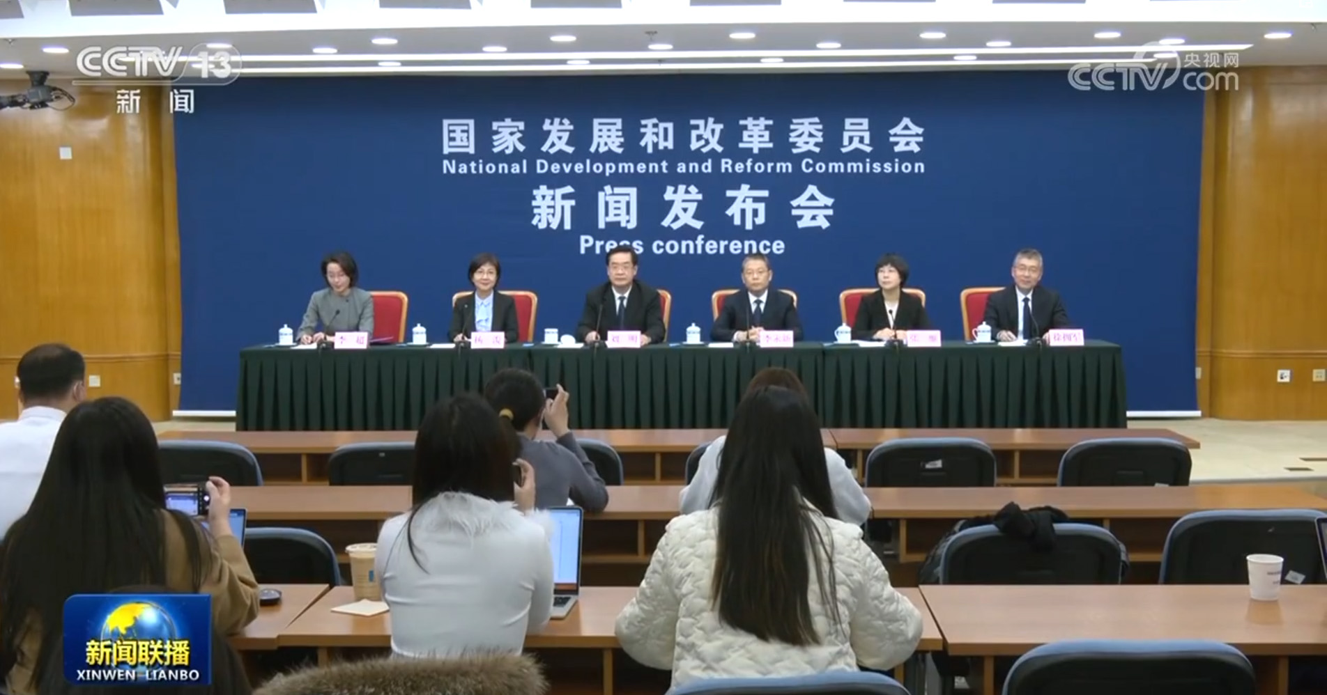 【社区新闻】我国将在约5000个社区试点建设嵌入式服务设施