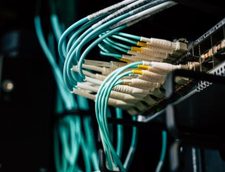 高速线缆
作为一种替代光模块的低成本高效益的高速数据通信解决方案,可通过将交换机连接到路由器或服务器上...
 
了解更多 >>