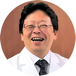 大曲 贵夫
国立国际医疗感染症中心主任、AMR 临床参考中心主任、爱知医科大学客员教授
专业领域:感染症综合诊疗、医疗相关感染防控、感染症危机管理
伦敦大学感染症理学硕士学位
日本感染症学会评议员
日本临床微生物学会理事
日本化学疗法学会评议员等多项学术职务
