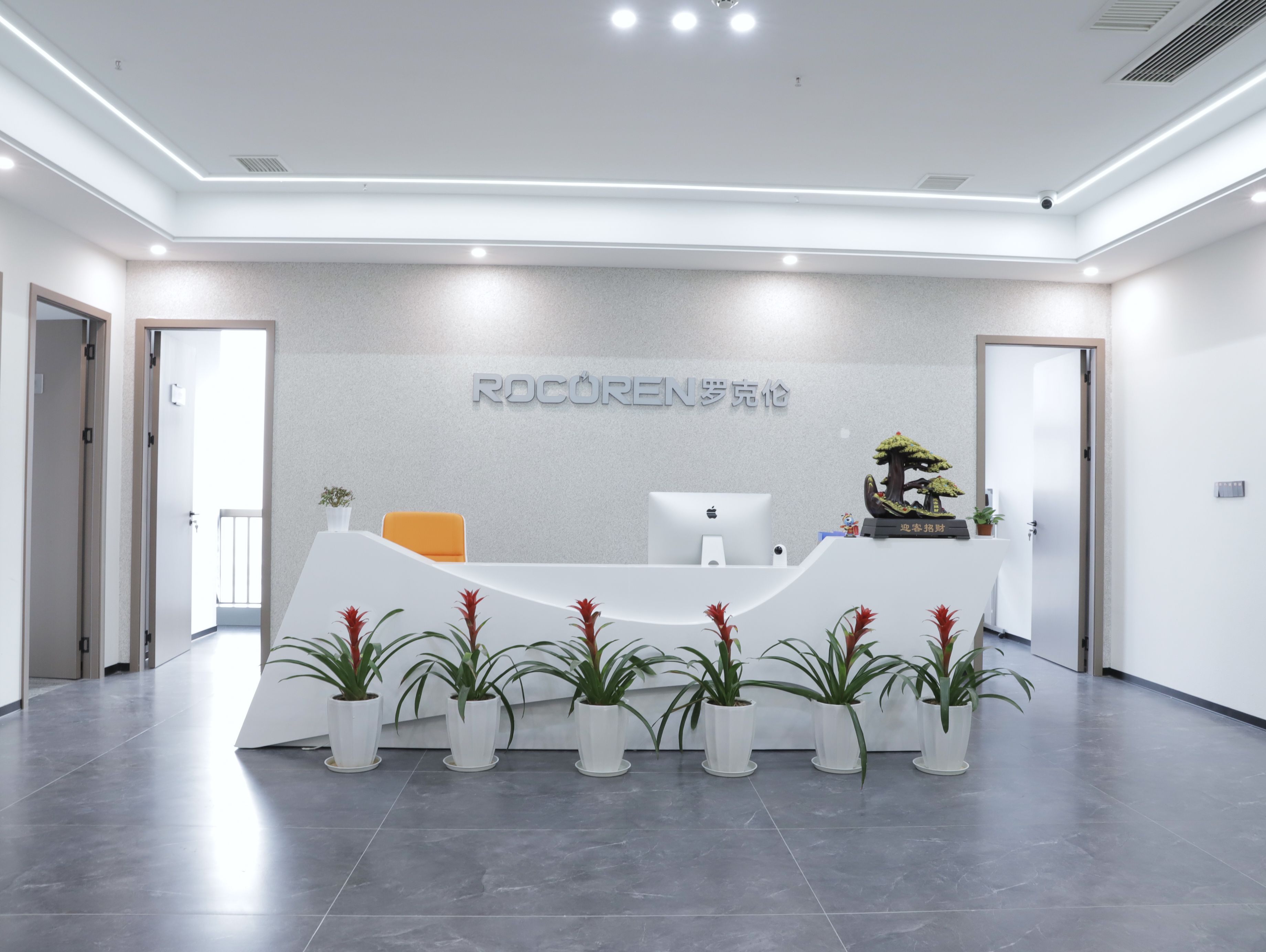 About Company
1. Company OverviewJiangxi ROCOREN (Chensheng) Technology Co., Ltd. established in 2017, focuses on cross-border e-commerce businesses like AliExpress, Shopee, Lazada, Amazon, etc., and commits to providing high-quality products and services to global consumers.We are Baseus authorized cross-border e-commerce distributor since 2017 and have achieved great success, our yearly revenue reached 200 million RMB in 2019. We became a top seller on AliExpress, Shopee, Lazada, Amazon, etc in 2020, In the same year, we founded the pet smart product brand ROJECO, and overall revenue exceeded 300 million RMB. We founded the 3C consumer electronics brand ROCOREN in 2021.
We will remain customer-oriented, constantly pursue excellence in product quality, and satisfy global consumers with better products and services.
2. Company History(1) 2017: Started cooperation with Baseus, ranked top3 on AliExpress, and achieved 60 million RMB revenue(2) 2018: Established multi-channel like AliExpress, Shopee, Lazada, etc., and achieved 100 million RMB revenue(3) 2019: Became top3 categories on Southeast Asia online platform, and achieved 200 million RMB revenue (4) 2020: Founded pet smart product brand ROJECO, its annual revenue exceeded 50 million RMB, and the company's overall revenue exceeded 300 million RMB  (5) 2021-2023Founded 3C brand ROCOREN in 2021, a brand with fashion design, premium quality, good price, focused on online sales  
3. Company values and vision
(1)Core Values: customer-centric, teamwork, innovation, openness and passion.
(2)Corporate Vision: To become an innovative, practical, valuable, and warm brand.
4. Company honorsBaseus Cross-border Best Sales Contribution Award Aliexpress 10th Anniversary Outstanding Merchant Award, Aliexpress