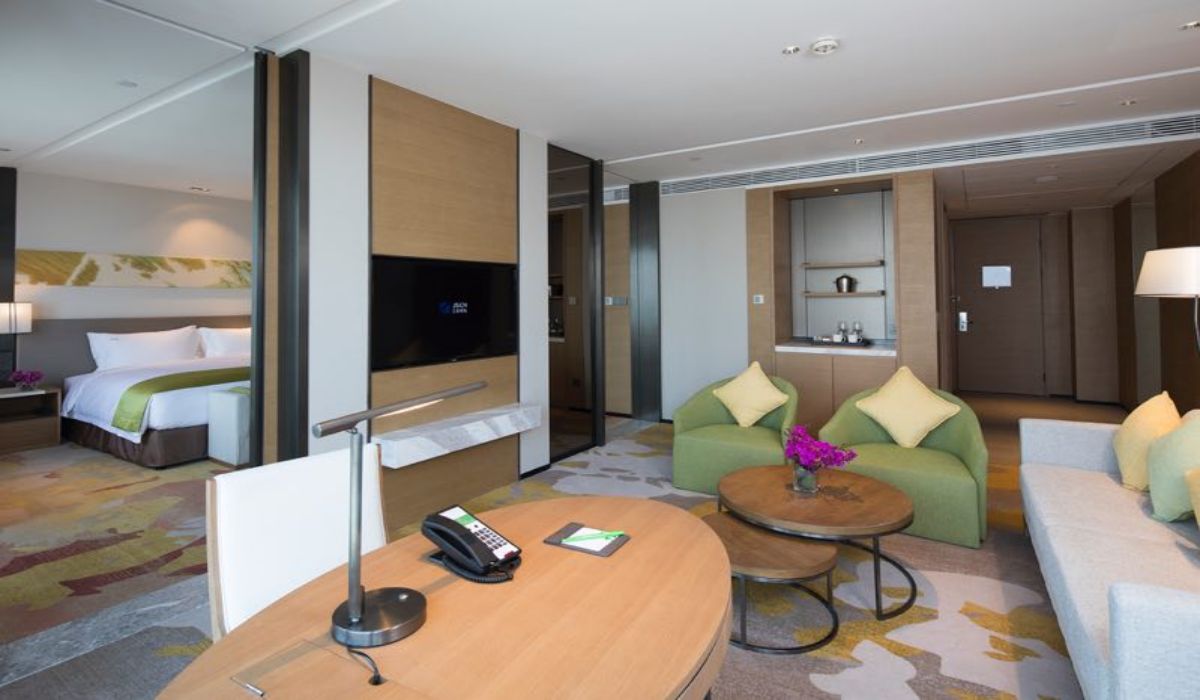 南京新港假日酒店