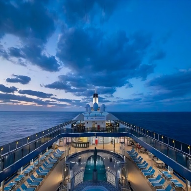 【豪华邮轮】9.5大连出发||5天4晚||日韩双国||全程中文陪同||免签上岸游览购物||豪华邮轮5日梦幻之旅！