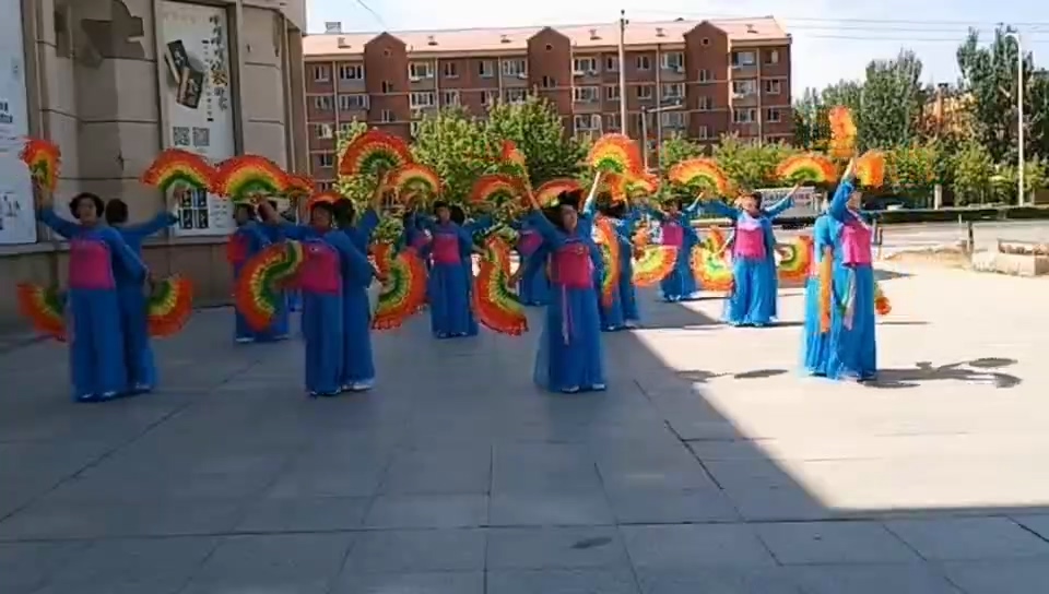 大庆文旅商会御湖湾艺术团《祝福祖国》祝福国际三八妇女节!