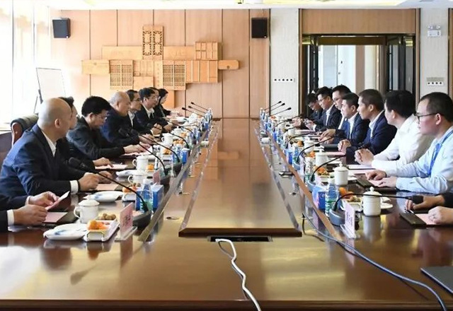 广东医科大学党委书记、校长卢景辉率队调研华邦幸福家园集团湛江玥珑湖——深化合作 共谋发展