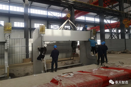 河南刀锋电竞平台有限公司首批设备到场安装 “垂天智造”进入投产倒计时！