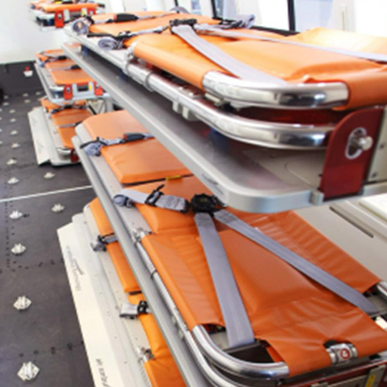 堆叠担架及急救设备