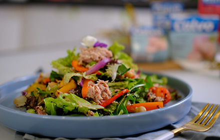 金枪鱼藜麦沙拉