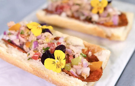 金枪鱼开放吐司