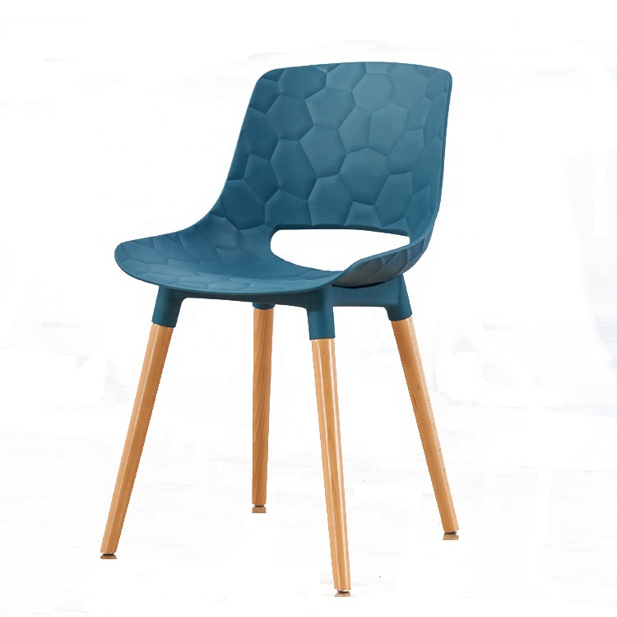 High Quality Colorful Pp Seat Plastic Chair With Wooden Legs SC-061E
