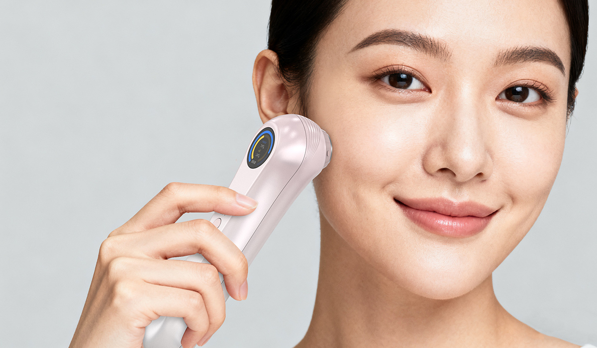 The Ultimate Hydration Companion: Your Portable Skin Moisture Detector