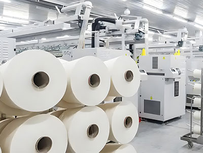 捷朗换热器造纸行业解决方案
1、漂染与涂布相关工艺：漂白段加热 / 冷却漂液、调节网部喷淋水温、涂布机加热涂布液所需设备：板式换热器2、余热回收与制浆相关工艺：废水预处理回收造纸黑液余热、蒸汽系统冷却过热蒸汽/加热导热油、冷凝水回收加热软水、硫酸盐法制浆加热蒸煮液、废纸脱墨浆加热所需设备：管壳式换热器3、干燥与涂层固化工艺：纸页干燥加热空气、除尘系统冷却含尘热气、涂布纸热风干燥、空气加热固化涂层所需设备：翅片管式换热器4、高浓度物料处理工艺：输送高浓度浆料时加热浆料、冷却浓缩后黑液所需设备：螺旋板式换热器