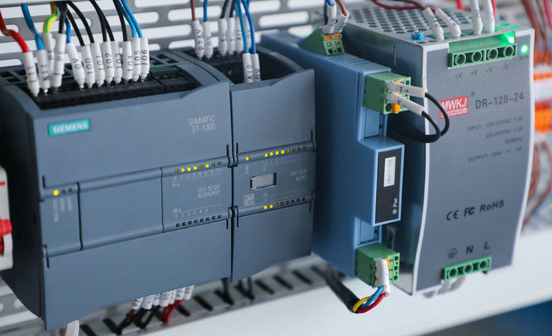 PLC选型的依据是什么？怎样根据项目的性质选择合适型号的PLC控制器