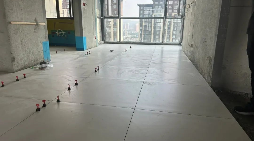 瓷砖R角塌边的原因