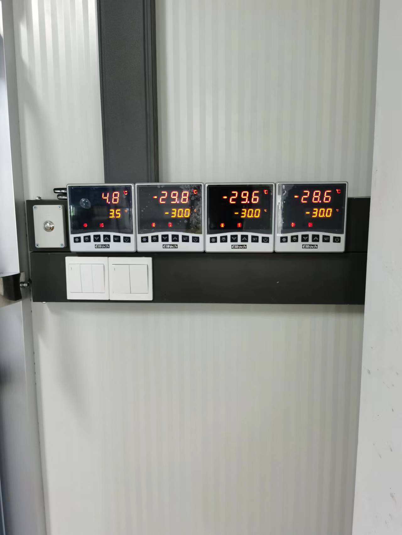 武汉新洲医药物流公司冷库施工建造