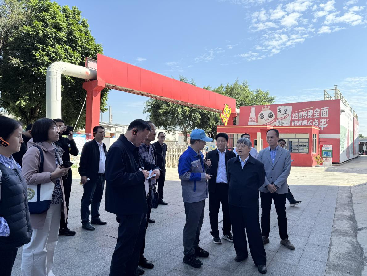 中國工程院宋寶安院士蒞臨六點(diǎn)半公司調(diào)研，賦能豆制品加工產(chǎn)業(yè)升級(jí)