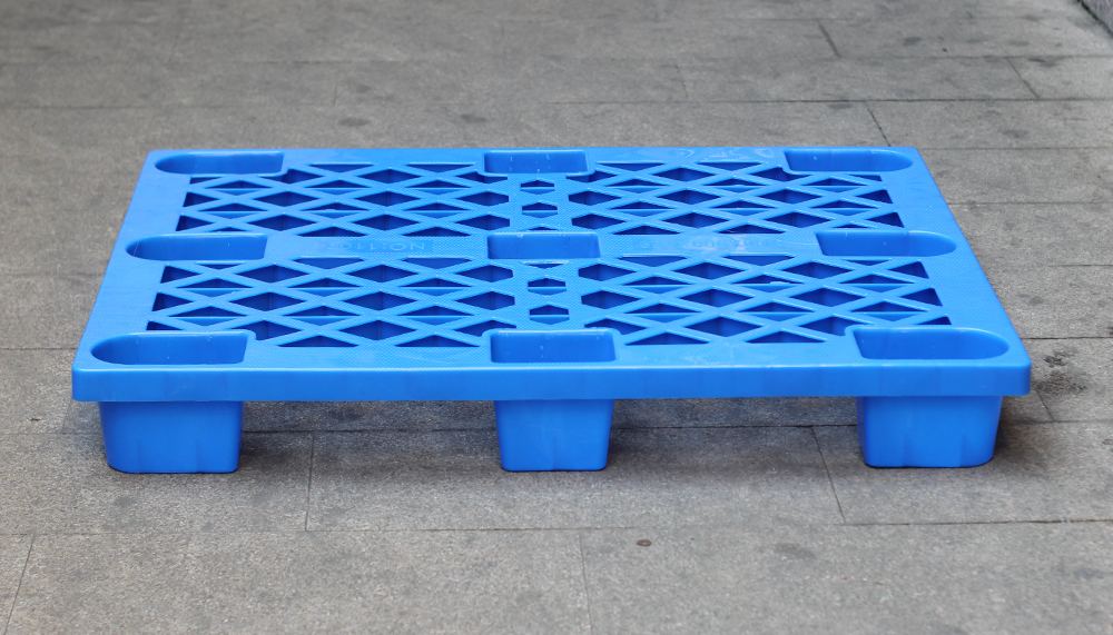 今天就来夸夸九脚塑料托盘厂家！