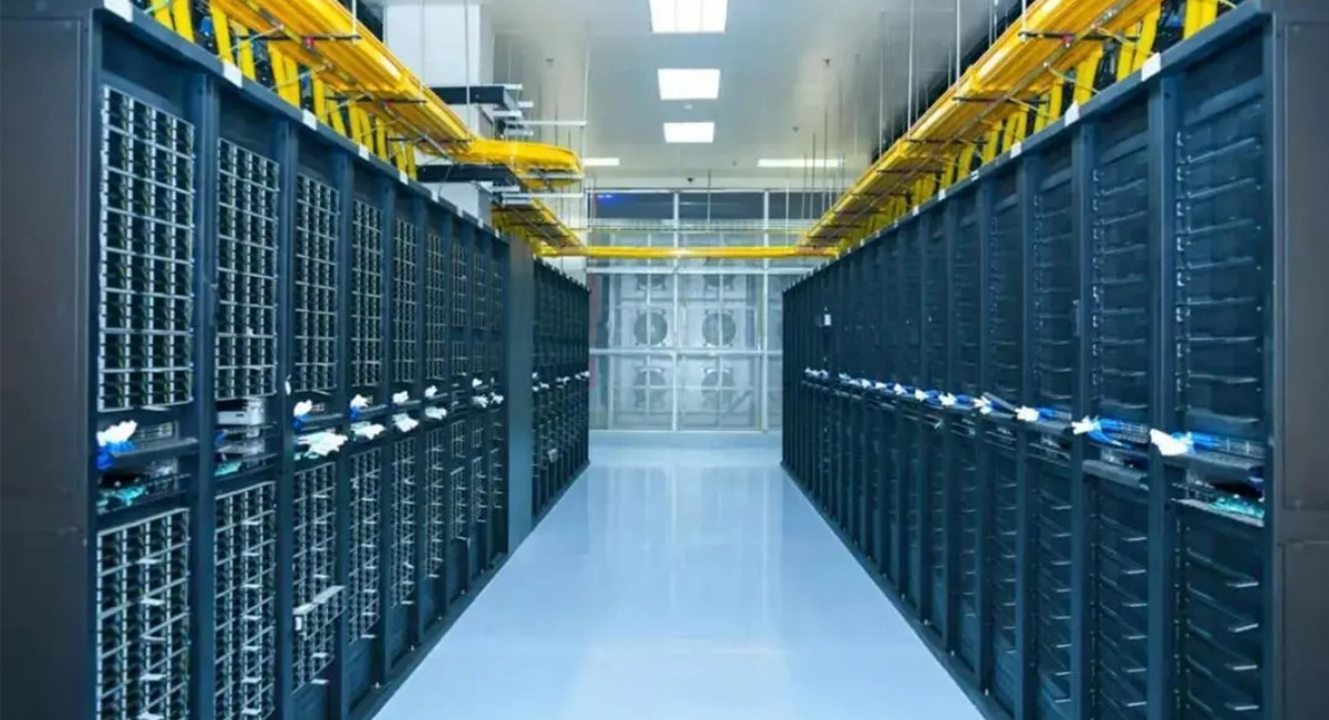 Data center and transmission