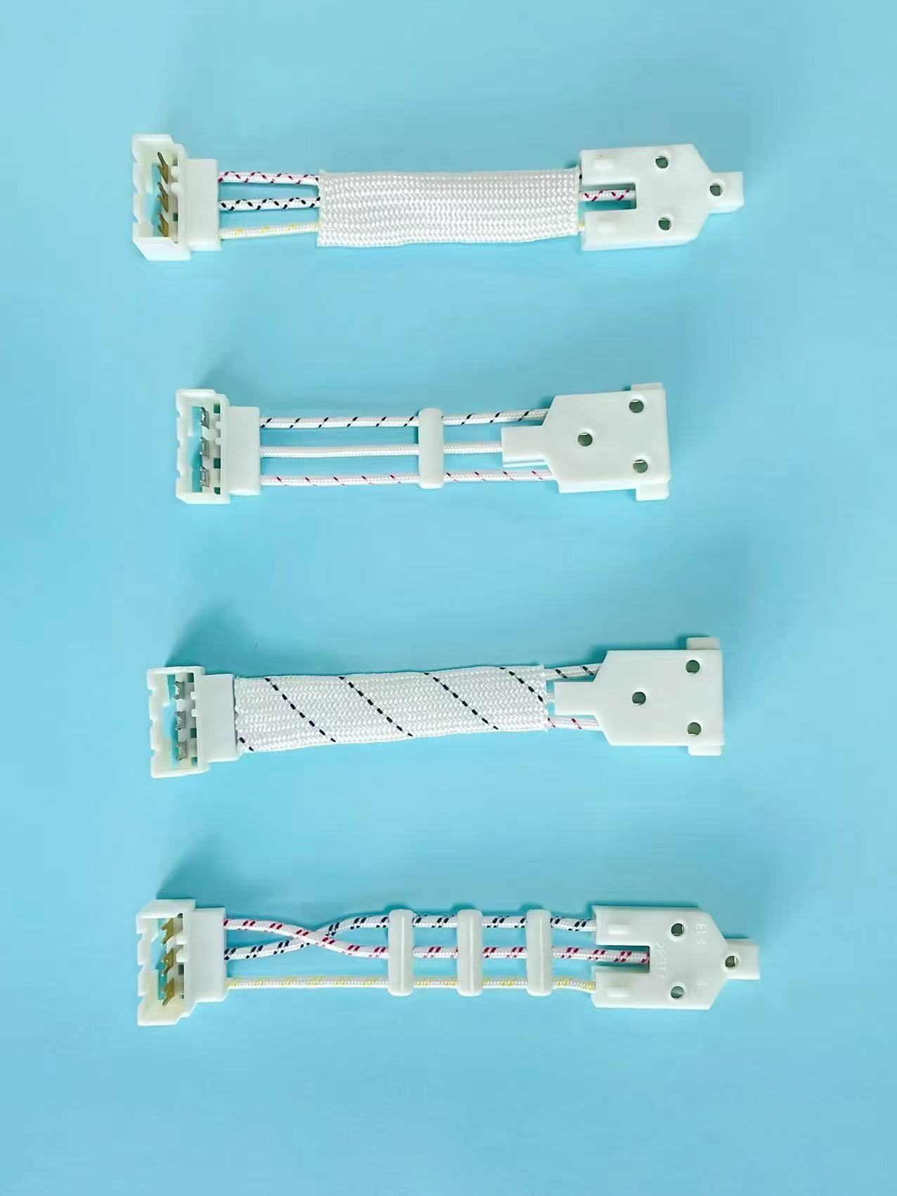 Conneting cable for compressor