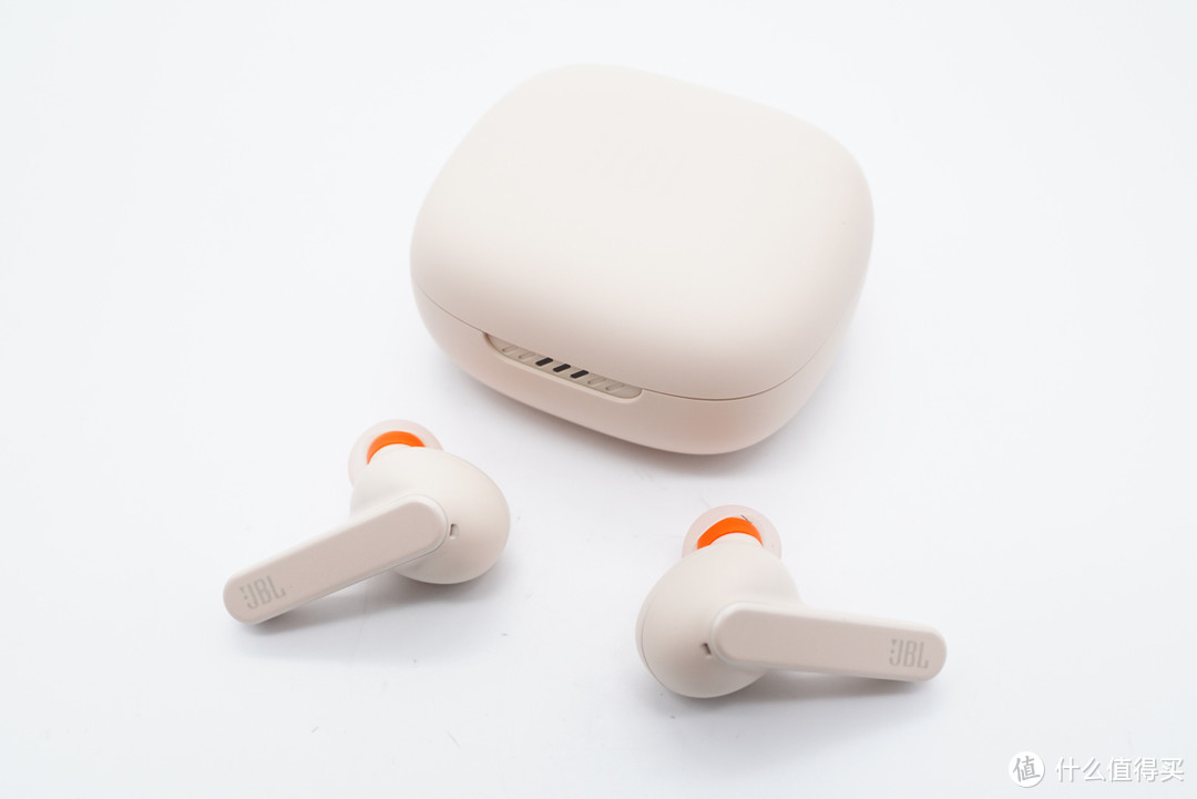 JBL LIVE PRO+ 真无线降噪耳机『搭载劲芯微芯片：CV8013N』