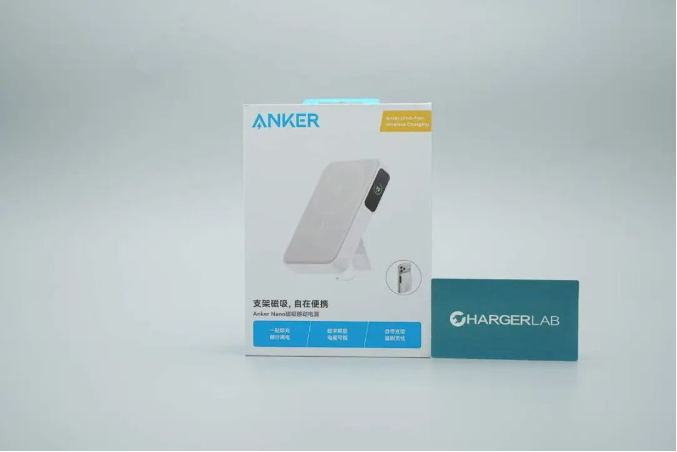 Teardown of Anker Nano 10000mAh Magnetic Wireless Charger Power Bank (A110Z): Equipped with CVSMicro IC (CV90367C)