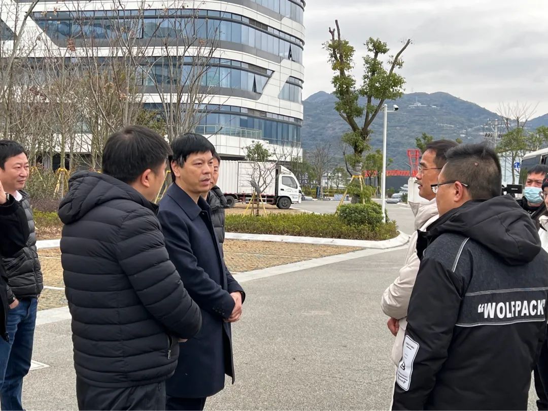 新春特輯｜曾瑞華書(shū)記一行蒞臨我集團(tuán)泰康之家項(xiàng)目部現(xiàn)場(chǎng)新春走訪(fǎng)慰問(wèn)