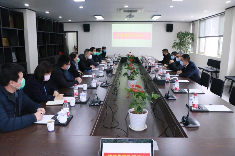 甌海區(qū)人大常委會黨組副書記、副主任潘小林一行開展“復(fù)工復(fù)產(chǎn)”調(diào)研指導(dǎo)工作
