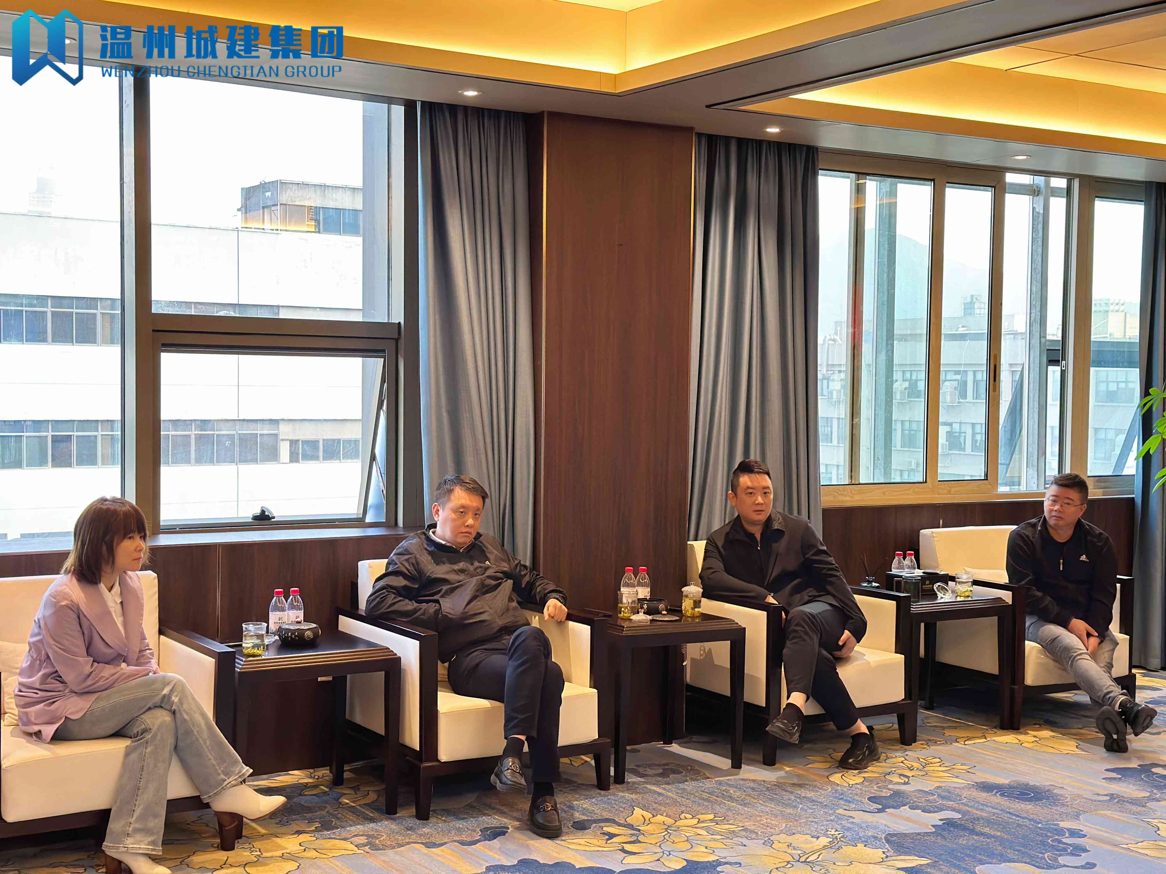 甌海區(qū)住建局黨組書記、局長(zhǎng)王曉東等領(lǐng)導(dǎo)一行蒞臨我集團(tuán)調(diào)研指導(dǎo)工作