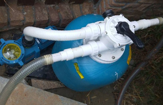 小型泳池使用沙缸水泵一体机案例