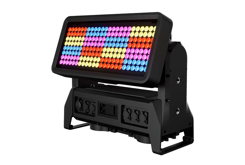 C7, the big high powerful spot light for even with 23° beam angle