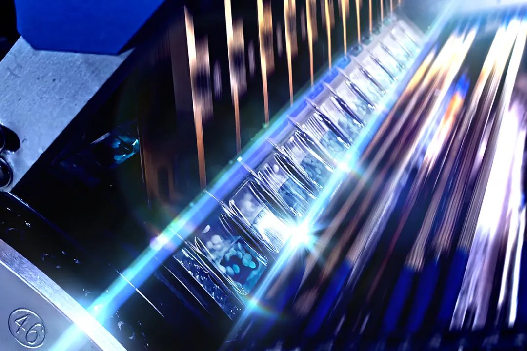 科技赋能香氛：智能工厂的匠心制造