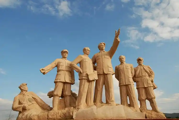 传承红色文化，红色旅游