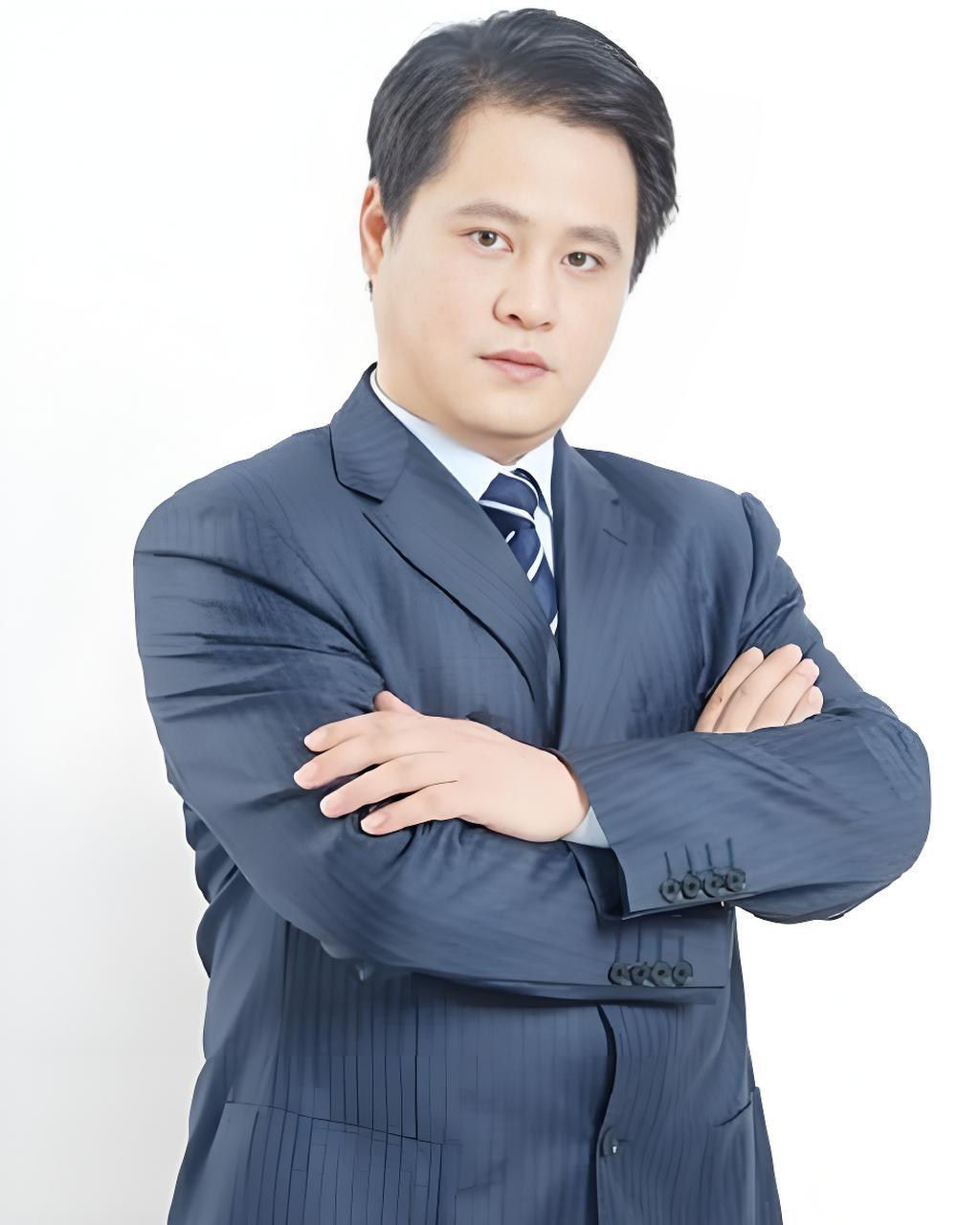 &nbsp;
&nbsp;
&nbsp;
中慧和合企业培训陈老师
九型人格咨询专家
国际NLP执行导师
国际企业教练协会注册教练
国际九型人格学专业培训导师