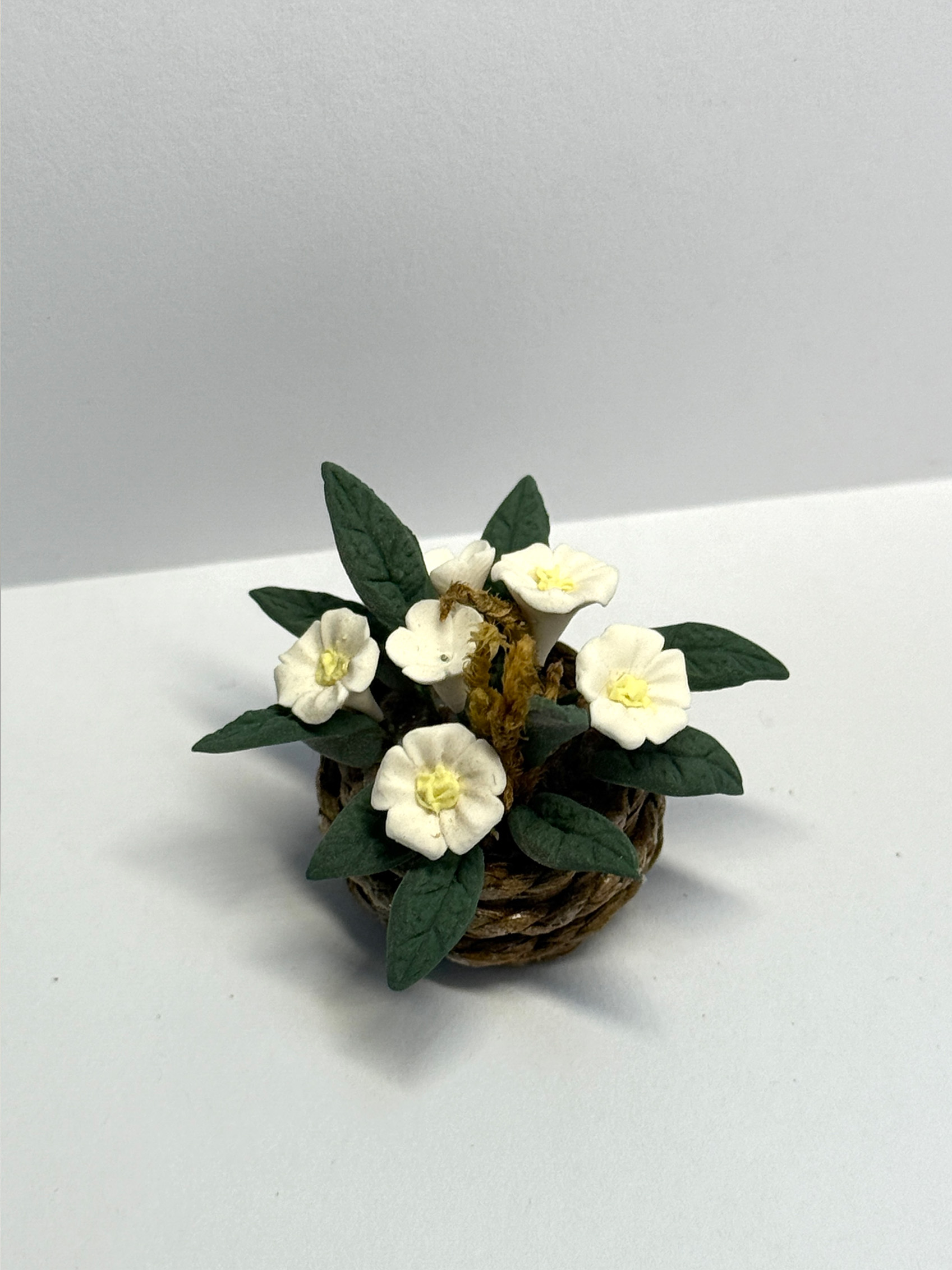 迷你粘土花：1:12比例微缩艺术造物
