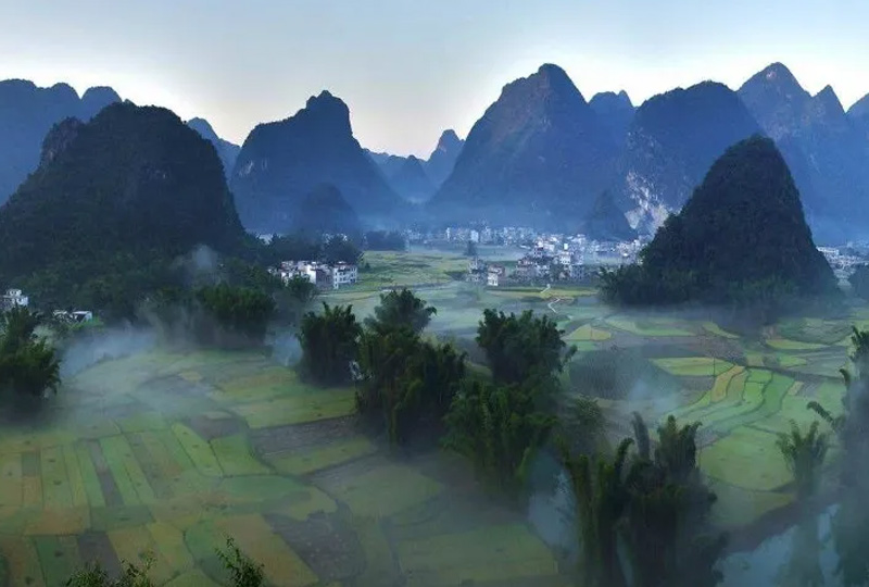 巴马长寿村：负氧离子编织的生命奇迹