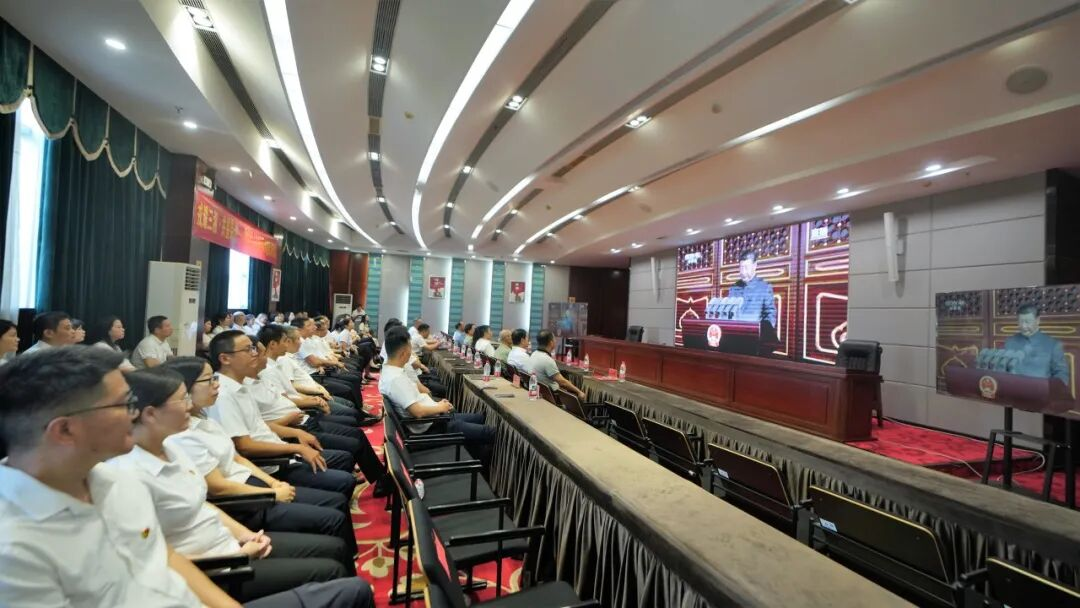 致敬历史 同沐荣光 | 湖南金化科技集团观看纪念中国人民抗日战争暨世界反法西斯战争胜利80周年阅兵仪式