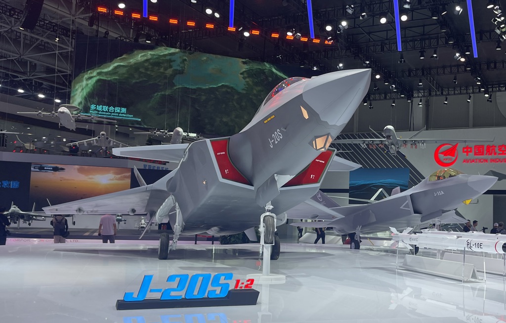 殲-20S戰機上艦 可獵殺美航母