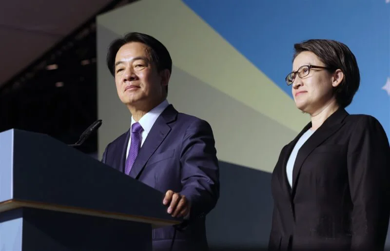 上台將滿兩年，賴清德民調慘淡且不如蕭美琴，綠營政客開始投機「選邊站」？